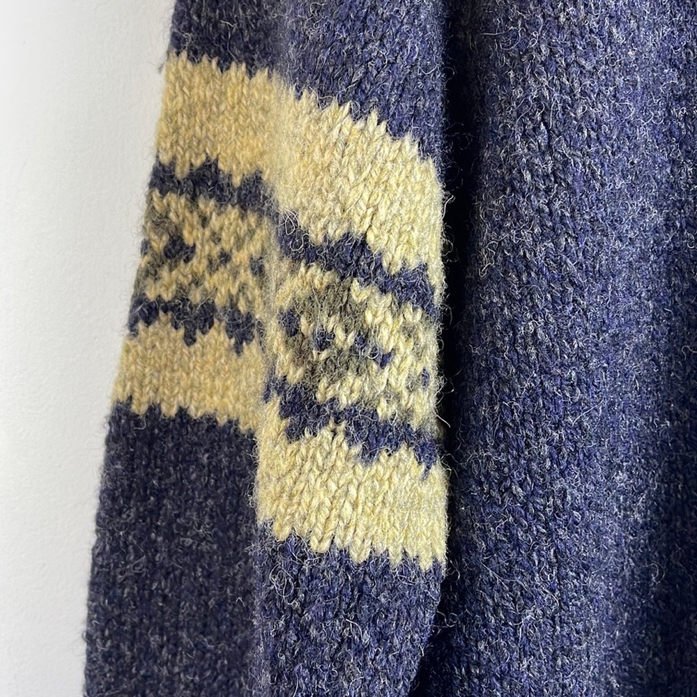 Vintage Abercrombie & Fitch Crewneck Sweater %100 Wool Y2K (See Description) - Picture 5 of 13